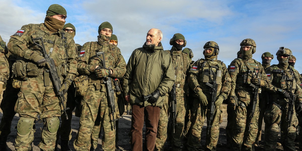 ANTONI MACIEREWICZ NA CWICZENIACH ORGANIZACJI PROOBRONNYCH 