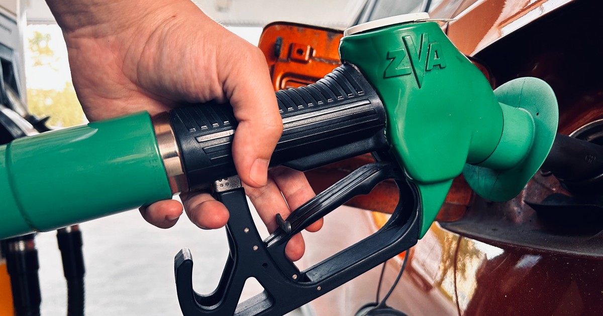 Panika na stacji Auchan w Białymstoku. Silniki stanęły jeden po drugim