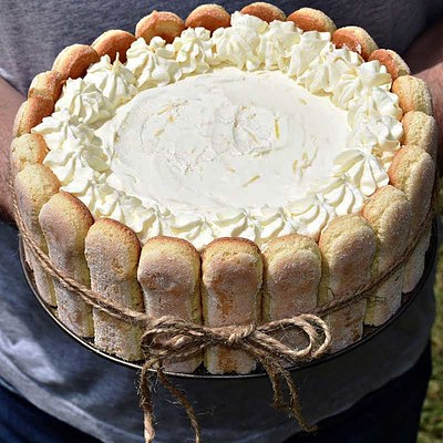 Körbepakolta a babapiskótát, és csak öntötte a krémet: Elképesztő  édes-pikáns tortát készített sütés nélkül - Blikk Rúzs