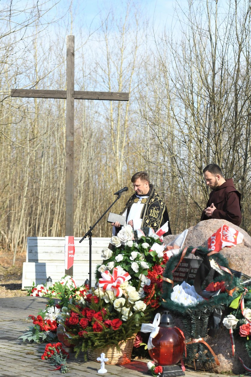 Obchody ósmej rocznicy katastrofy smoleńskiej. Relacja na żywo