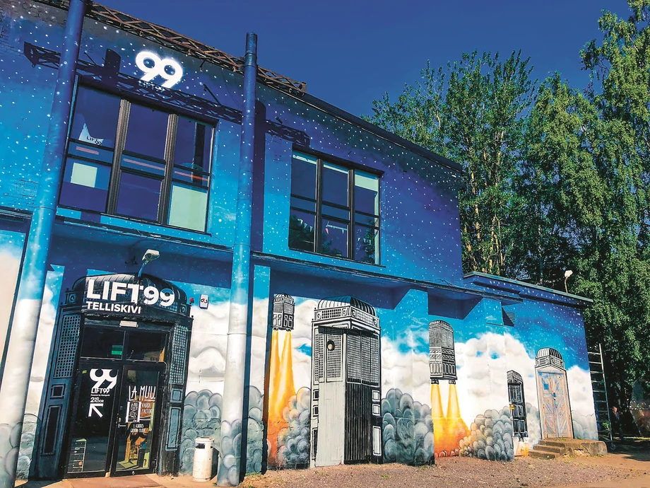 LIFT99 to organizacja, która wyrosła z Garage48, pierwszego startupowego centrum coworkingowego w Estonii, organizatora znanej serii imprez hackathonowych