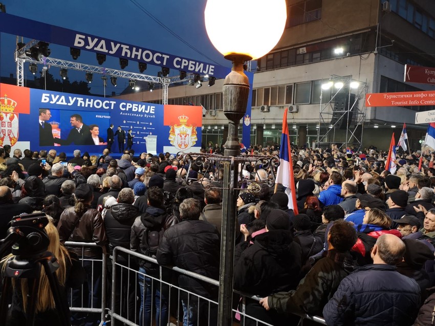 Vučić na gradskom trgu u Pančevu