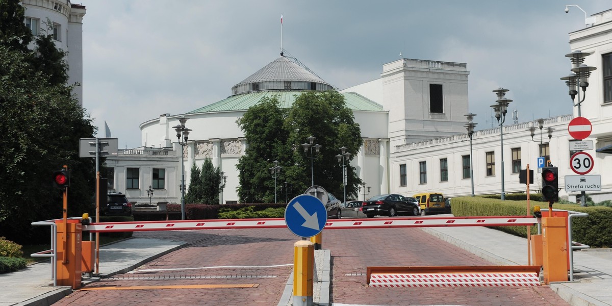 Posłowie narzekają na jedzenie w Sejmie!