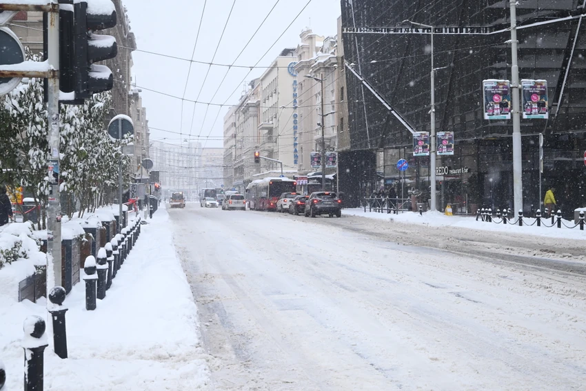 Снег во Белград