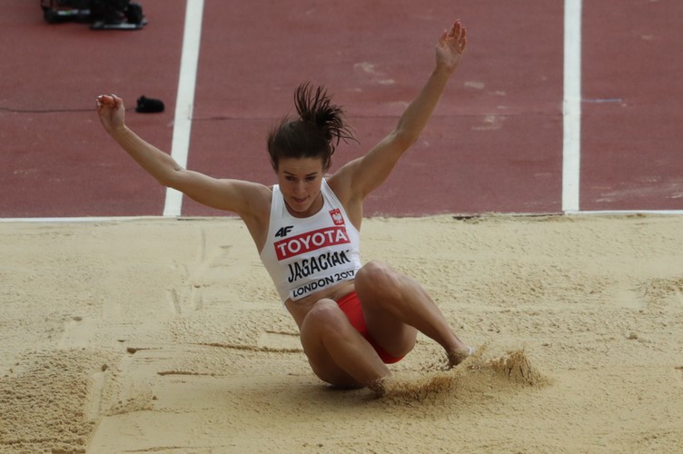 Anna Jagaciak-Michalska podczas konkursu w trójskoku