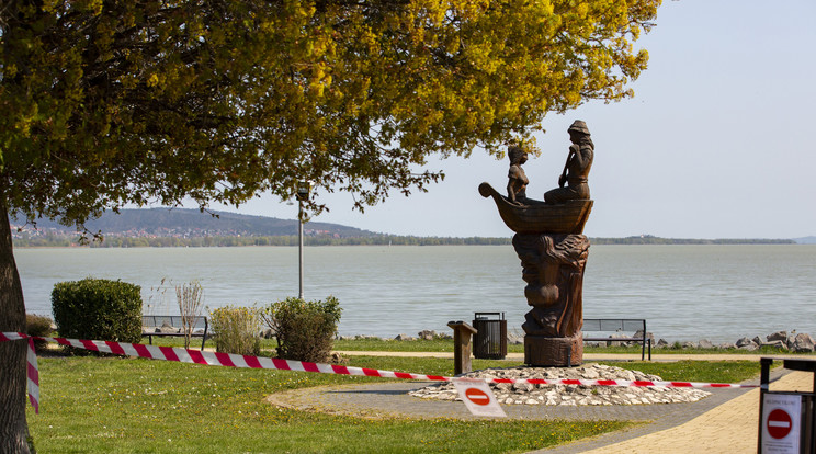 Hamarosan a keszthelyi strand is látogatható lesz / Fotó: MTI/Varga György