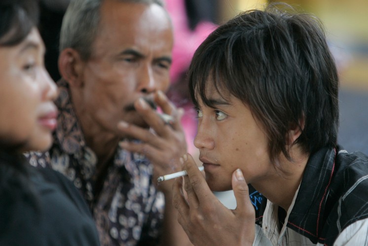 25 proc. indonezyjskich dzieci w wieku od 3 do 15 lat sięgnęło po papierosy