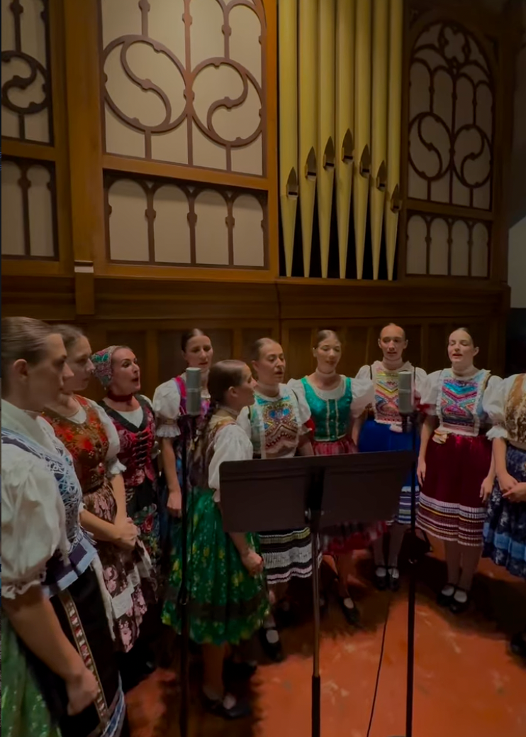 Folklórny súbor Vranovčan vystupoval v uliciach New Yorku. 