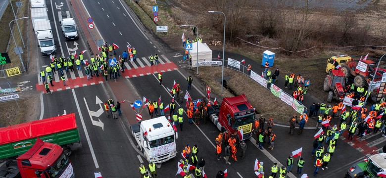 Rolnicy czują się oszukani przez rząd Tuska. Chcą przedłużyć protest