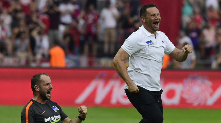 Dárdai (jobbra) őrjöngve ünnepelte a Freiburg 
elleni 2-1-es sikert, amit 
csapata a hajrában harcolt ki/Fotó:AFP