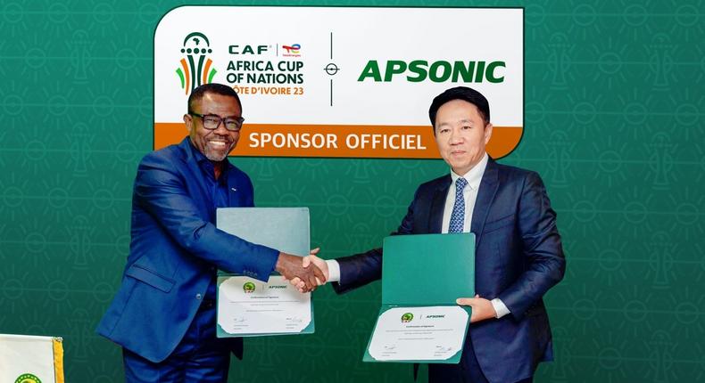 Signing ceremony of the contract between CAF and APSONIC on October 9, 2023.
