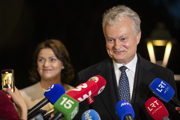 Ubedljiva pobeda dosadašnjeg predsednika Litvanije u prvom krugu izbora, ali niko nema preko 50%: Ide se u drugu rundu