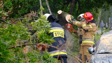 Intensywne ulewy nad Polską. Ponad 1,8 tys. interwencji w związku z burzami