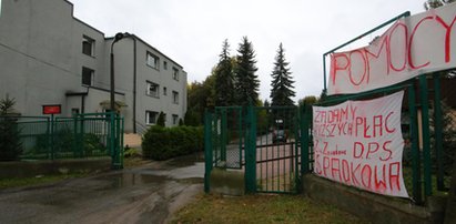 Protest pracowników DPSów w Łodzi. Żądają podwyżek