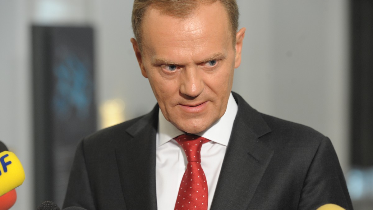 Premier Donald Tusk udaje się w sobotę z wizytą do Kanady. Głównym tematem rozmów z premierem Stephenem Harperem będzie współpraca inwestycyjna, energetyczna, a także rozszerzenie wymiany handlowej między dwoma krajami. Premier spotka się też z Polonią.