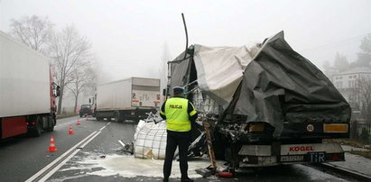 Karambol na autostradzie! 15 aut rozbitych