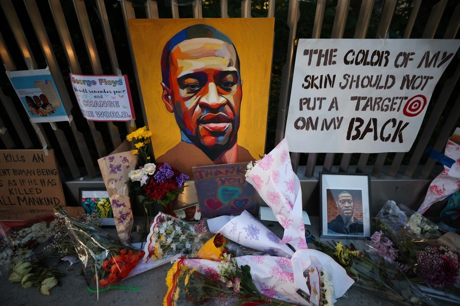 Odavanje pošte Džordžu Flojdu