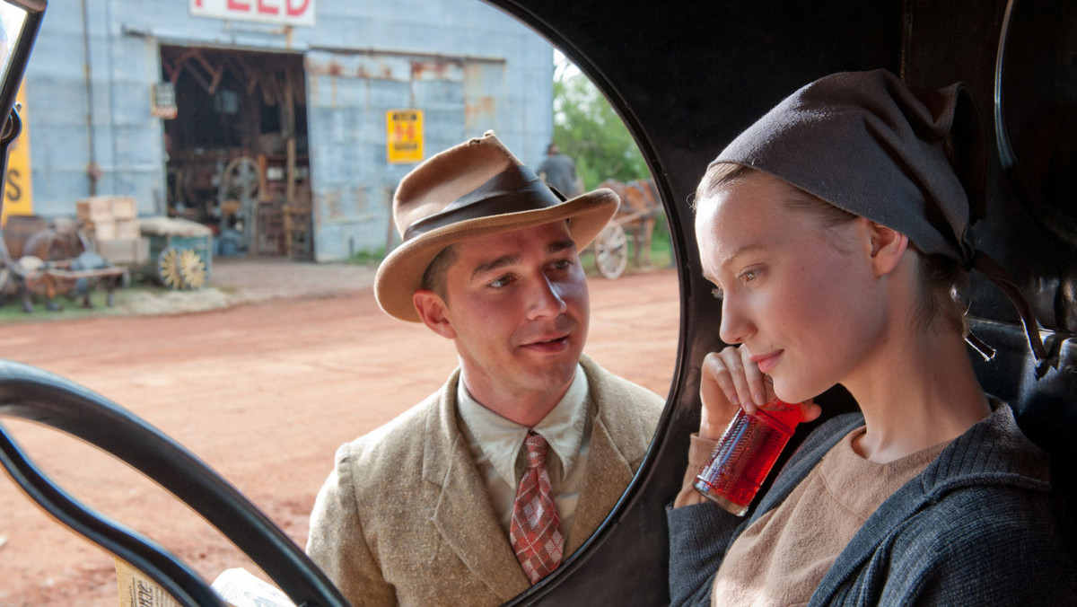 Shia LaBeouf po raz kolejny wzbudza zaniepokojenie swoich zachowaniem. Tym razem aktor przyznał się, że na potrzeby filmu "Gangster" upijał się poza planem.