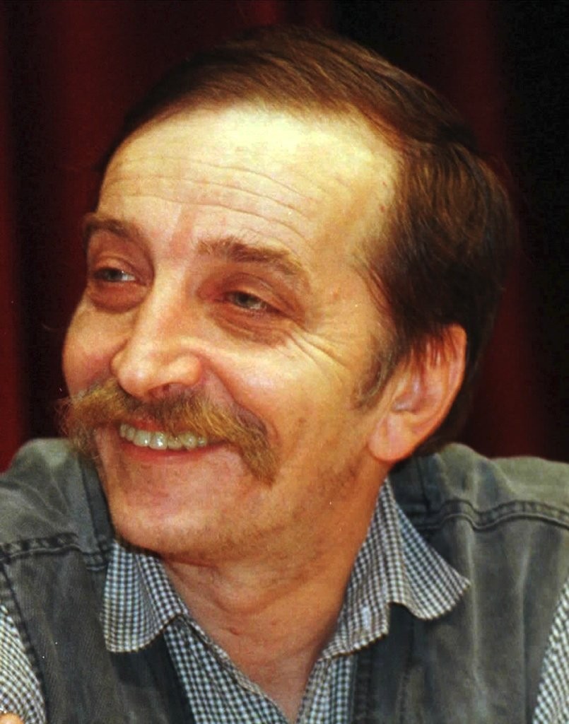 Slovenský hudobník, herec, skladateľ, humorista a dramaturg  Jaro Filip.