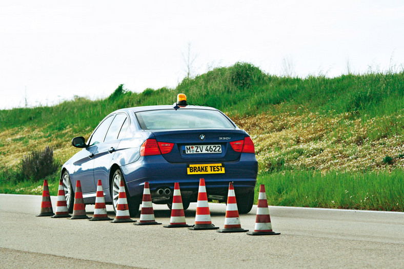 Test opon zimowych 225/45 R17: na czym bezpiecznie przejechać przez zimę?