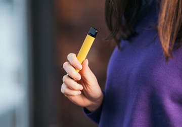 Elf Bar: nikotinmérgezést okozhat az OGYÉI vizsgálata szerint