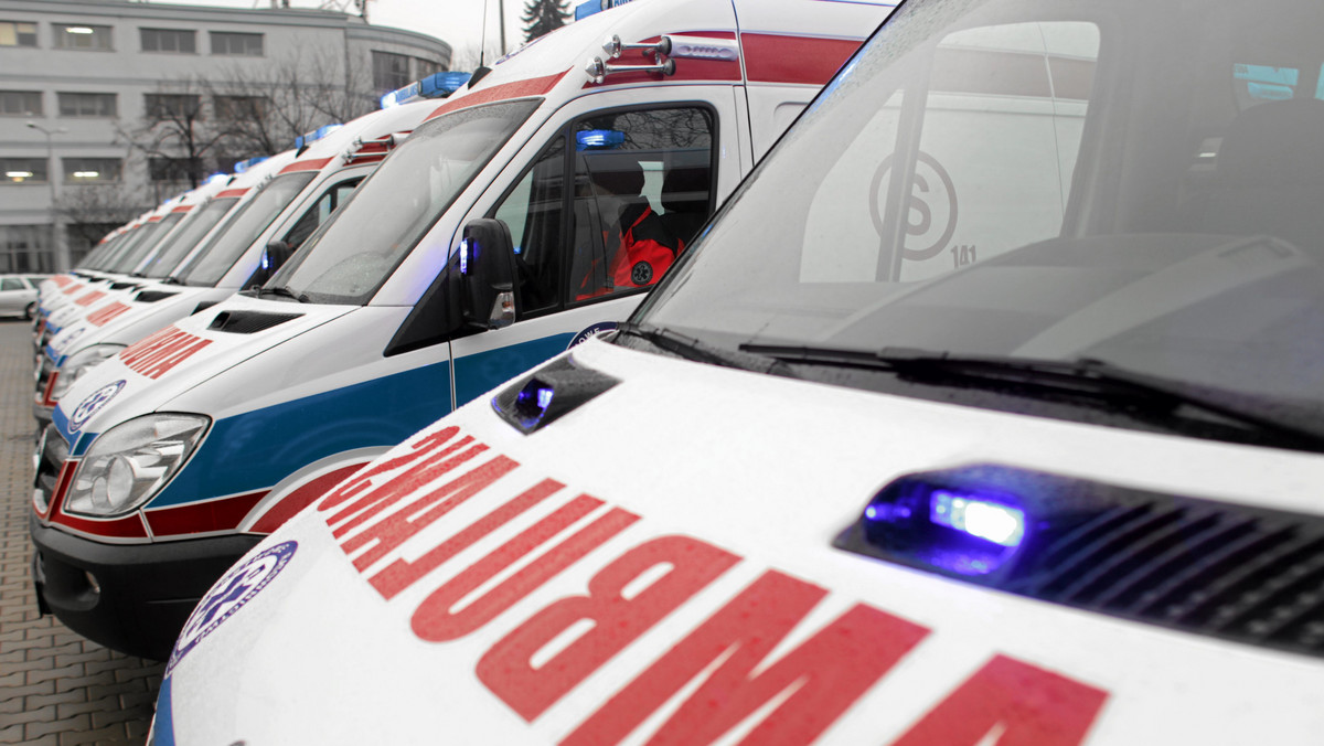 Skandal w Piotrkowie Trybunalskim. Pijany 56-latek został przywieziony do szpitala w zamkniętym worku na zwłoki. Jak podaje TVN24, pacjent mógł w ogóle nie zostać przebadany przez pracowników pogotowia.