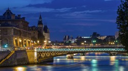 Nocna akcja policji w Paryż. Udaremniono atak terrorystyczny