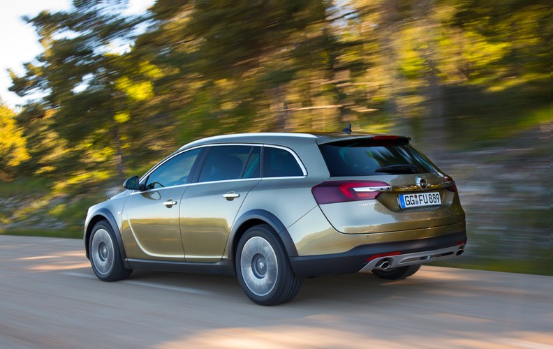 Opel insignia country tourer