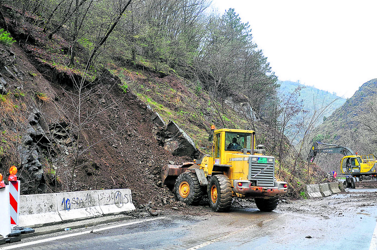 Kraljevo 01 - Odron na Ibarskoj - Foto N. BoÅ¾oviÄ