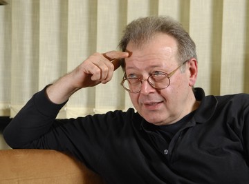 "KRV NIJE VODA!" Čuveni glumac umro u 64. godini života, a jedno sebi nikada nije mogao da OPROSTI: 