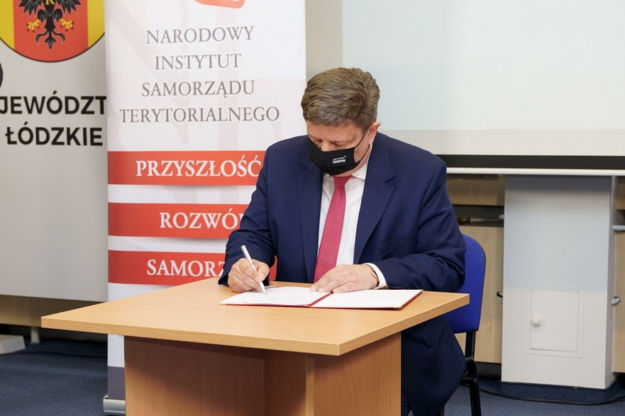 Podpisanie umowy na Akademię Liderów Województwa Łódzkiego