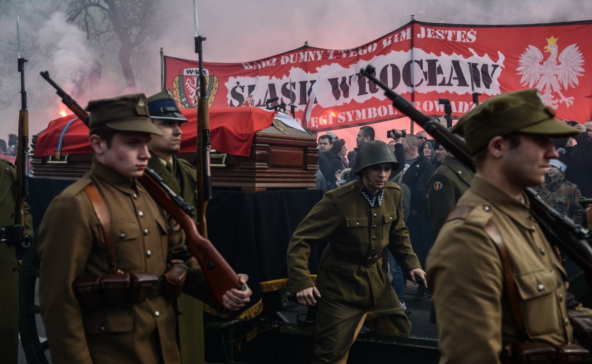 Pogrzeb płk. Zygmunta Szendzielarza "Łupaszki"