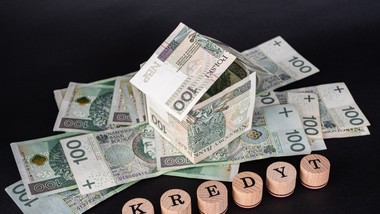 co z kredytami hipotecznymi po obniżce stóp: czy teraz przeciętna rodz