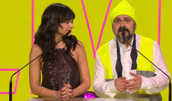 Arkadiusz Jakubik na gali Bestsellerów Empiku zaszalał. Przybył w takiej kreacji