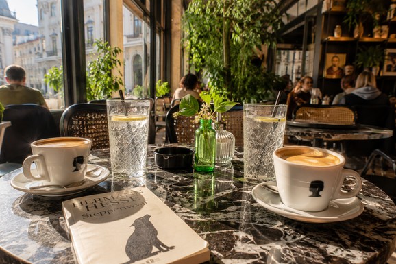 Italijani uz kafu nikada ne služe običnu vodu, već