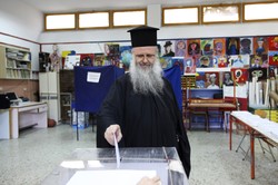 Kościół, posiadacze łodzi i korporacje, czyli kto nie oszczędza w Grecji