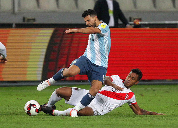 El. MŚ 2018: Argentyna bez Messiego nie dała rady Peru. Brazylia "zdemolowała" Boliwię