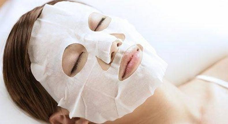 Egg white and tissue work perfectly together for hair removal as well as for brighter and clearer skin