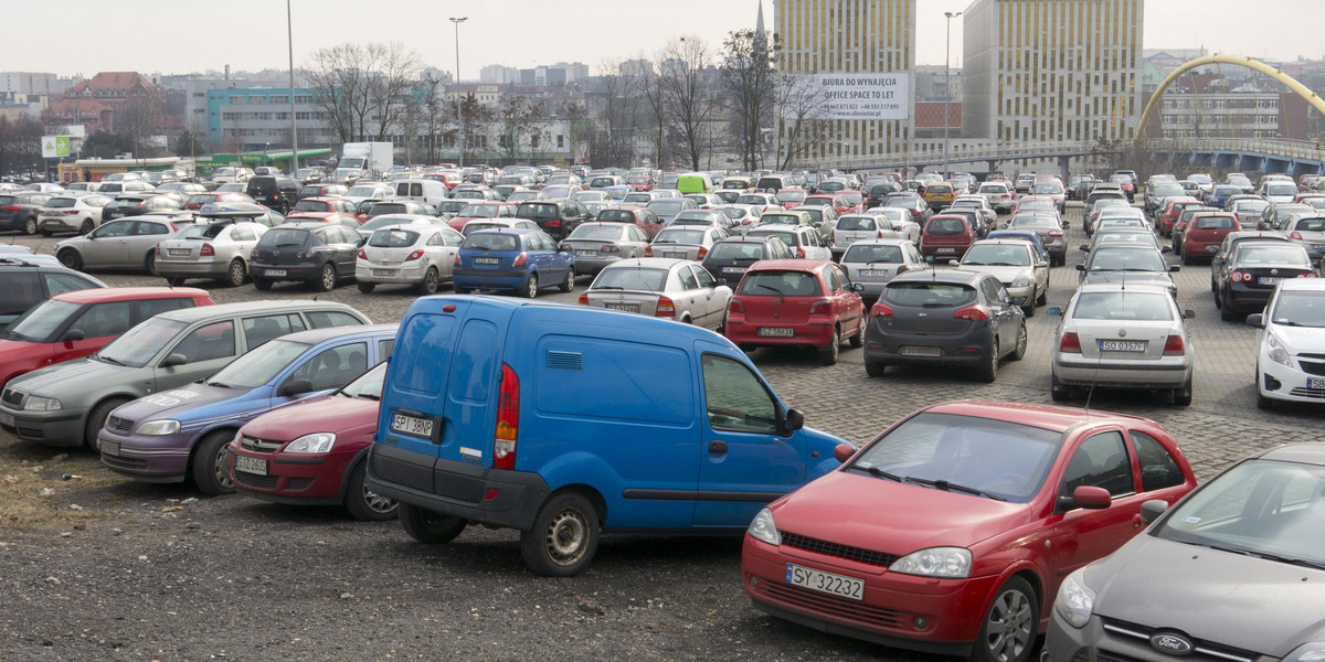 Katowice. Kierowcy spoza Katowic zapłacą więcej za parking 