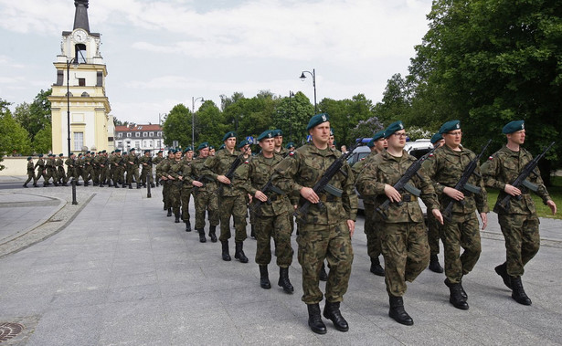 Gen. Kukuła ocenił, że szkolenie WOT jest innowacyjne, a część mundurowych je krytykuje, zdając sobie sprawę, że powodzenie programów doprowadzi do konieczności przewartościowania całości systemów szkolenia wojska