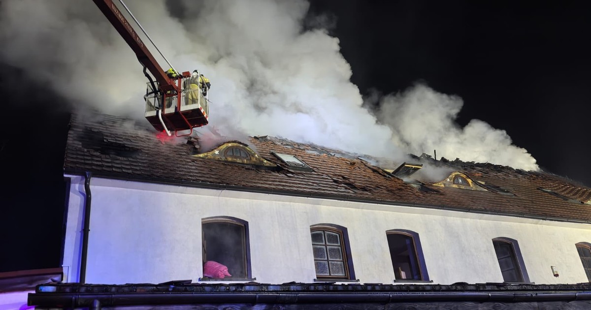 Potężny pożar na Dolnym Śląsku. Płonął "Wilczy Gród". Wielka mobilizacja służb