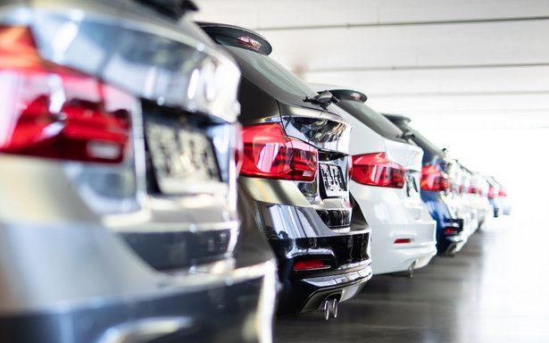 Czy sprzedaż samochodu wykupionego z leasingu podlega opodatkowaniu VAT?
