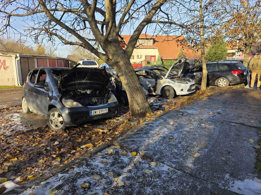 Zapaljeni automobili u Sremskoj Mitrovici