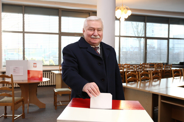 Wałęsa: Konstytucja pisana była w innej rzeczywistości, przeciwko mnie