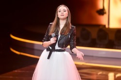 AniKa Dąbrowska powraca z nowym, autorskim singlem, utworem "Przyjaciółka"