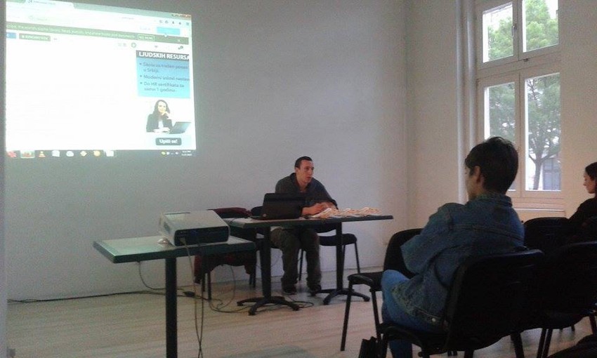 Uvodnu reč isprčao je Relja Pekić član redakcije časopisa "Anthropost"