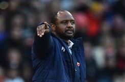 Skandal w Premier League. Patrick Vieira kopnął kibica Evertonu [WIDEO]