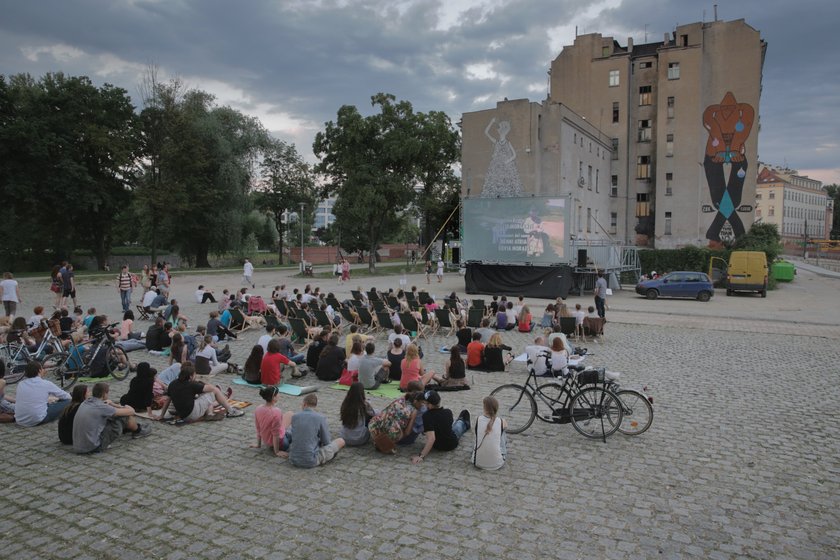 Kino plenerowe na Wyspie Słodowej