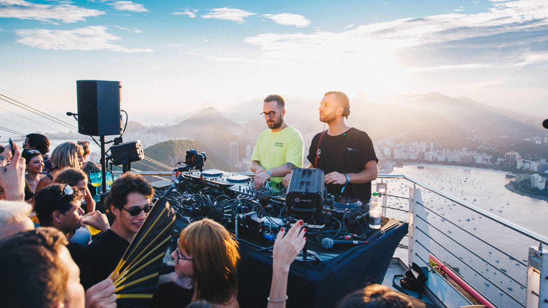 DJ duo ARTBAT za NOIZZ: Naš nastup u Beogradu biće čista sreća