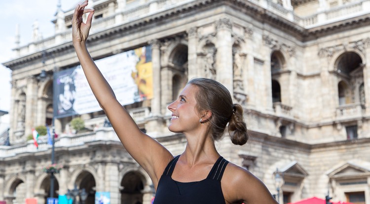 Egy csodahely a belváros szívében – Interjú a Tropical Yoga alapítójával, Szabó Nórával